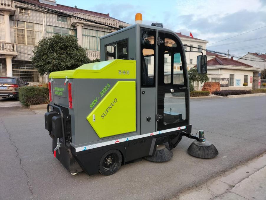 红河龙建清扫车_0